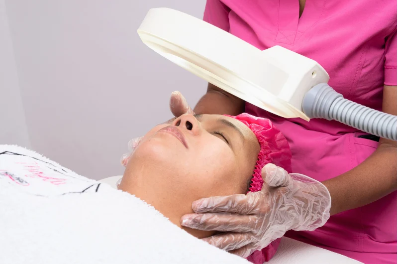 Limpieza facial profunda. MAYLU